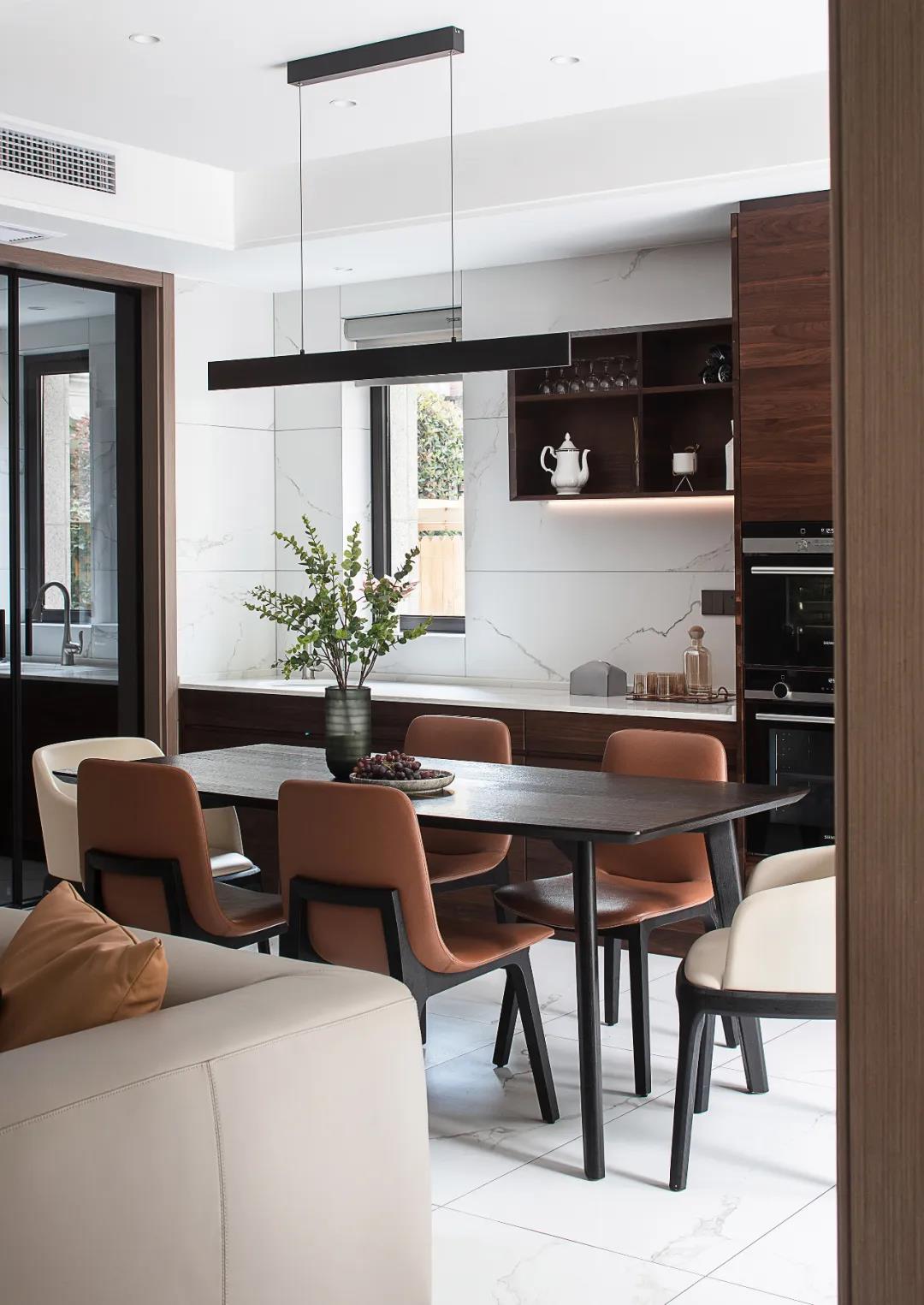 现代简约风格室内家装案例效果图-餐厅 现代简约风格室内家装案例效果图-餐厅